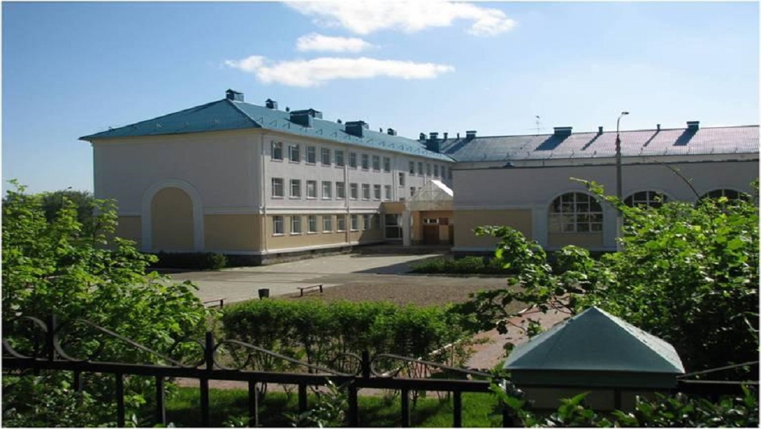 Внутренниий двор Павловской школы
